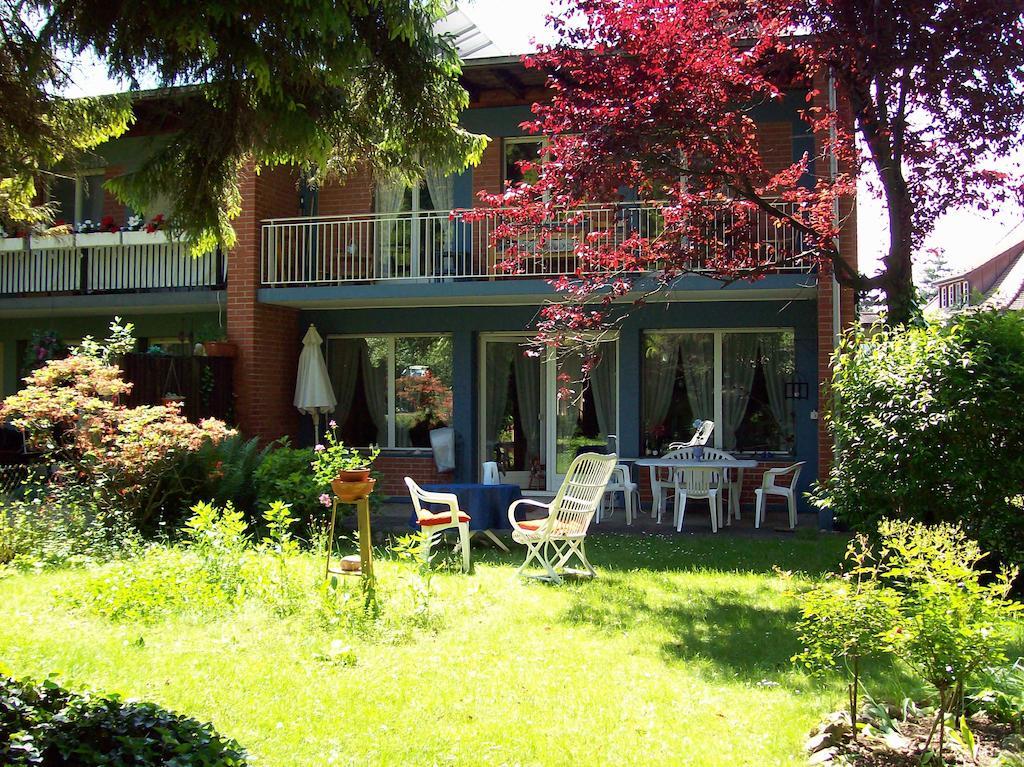 Chez Jean Et Daisy Bed & Breakfast Riehen Bagian luar foto